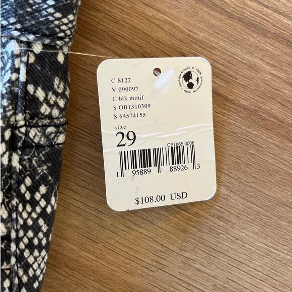 We The Free Cropped Snake Print Distressed Jeans Size 29 Straight Baggy NWT - Picture 4 of 9